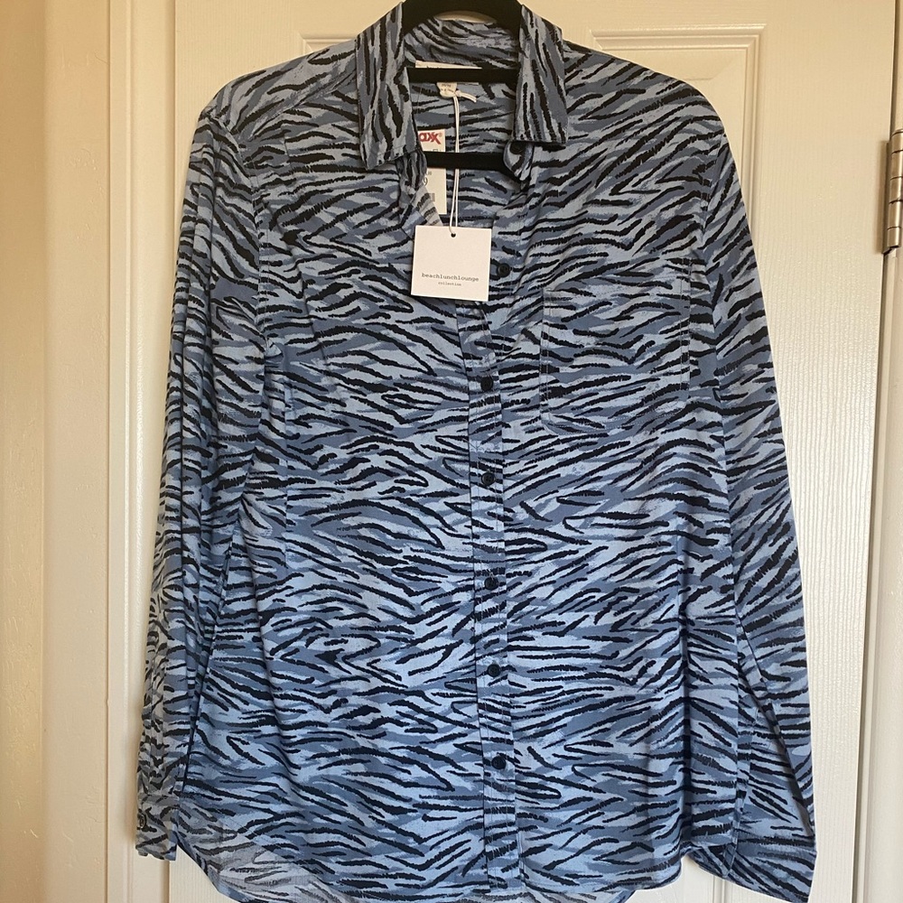 Beach lunch lounge shirt.